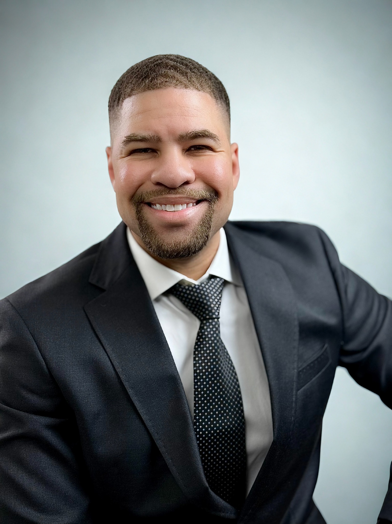 Marquez Cohn, notary signing agent and guide author
